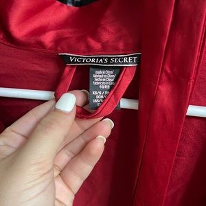 Red Victoria secret robe !